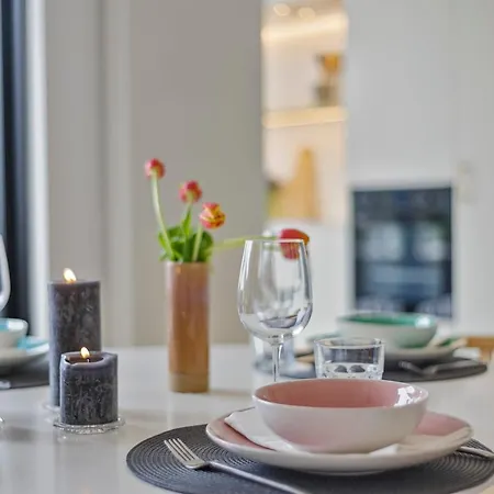 Beautifully Renovated House For 8 Persons With Sunny-garden In Värdshus *