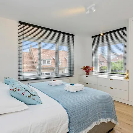 Värdshus Beautifully Renovated House For 8 Persons With Sunny-garden In