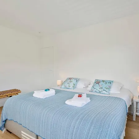 Estalagem Beautifully Renovated House For 8 Persons With Sunny-garden In *