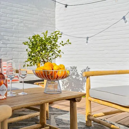 Beautifully Renovated House For 8 Persons With Sunny-garden In Estalagem *
