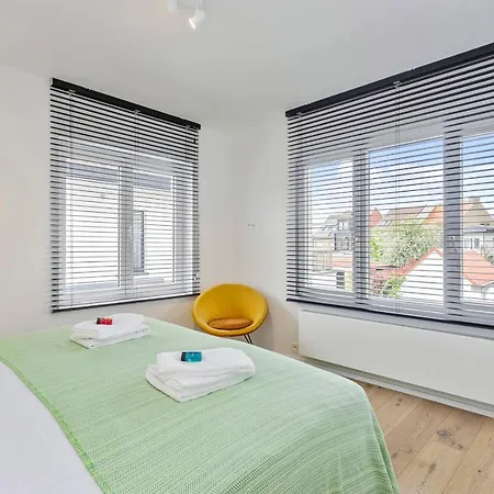 Estalagem Beautifully Renovated House For 8 Persons With Sunny-garden In Knokke-Heist